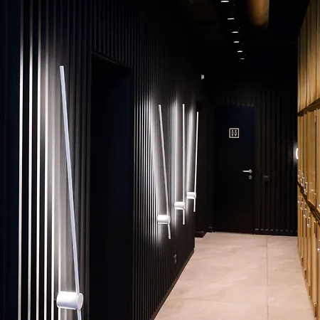 מלון Tribe Center 3*