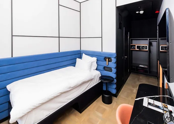 Hotel Tribe Center 4*