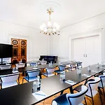 Tribe Centre Hotel 4*