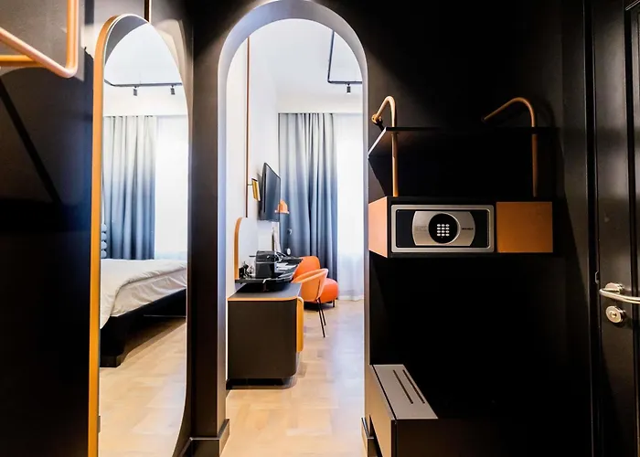 Tribe Center Viesnīca 4*