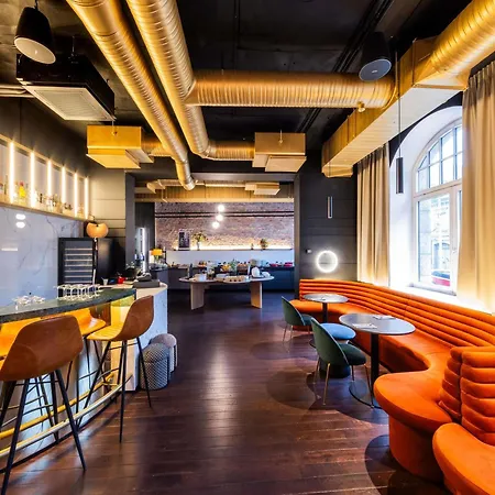 Отель Tribe Center