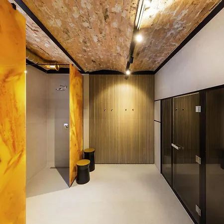 Tribe Center Отель 4*