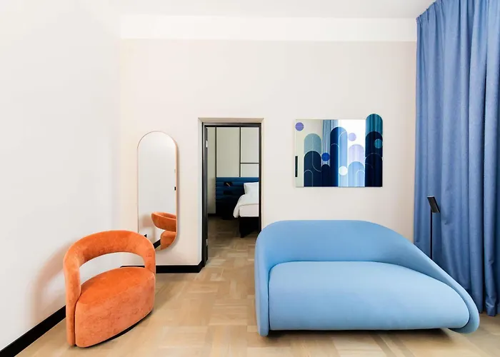 Hotel Tribe Center 4*